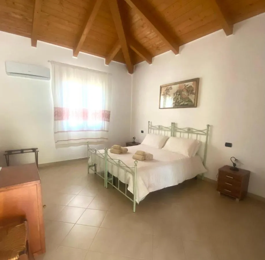 Villa Pedrosu Casa Linari 0*,